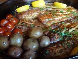 Fresh fish and vegetables for two at Tjoruhusid