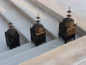 Arab lanters on marble steps at Chedi